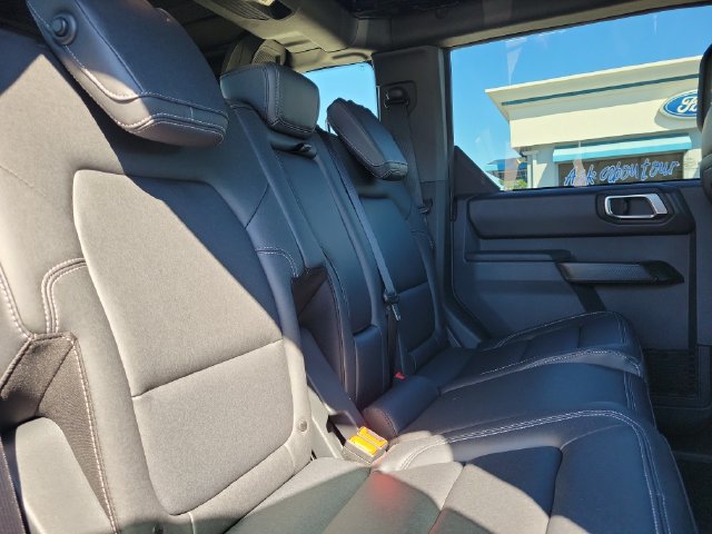 Used 2025 Ford Bronco Badlands AWD/4WD image 15