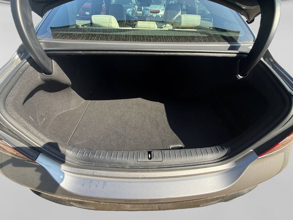 Used 2025 Genesis G70 2.5T AWD/4WD image 43