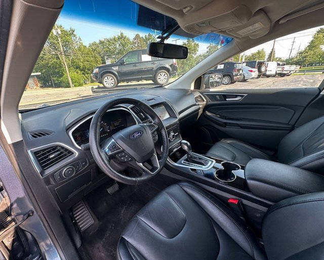 Used 2018 Ford Edge Titanium image 12