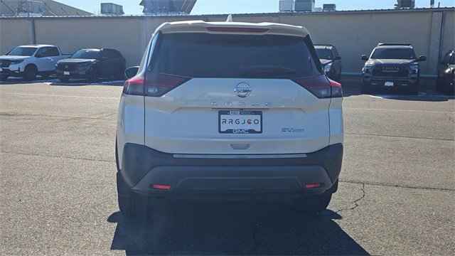 Used 2021 Nissan Rogue SV image 7