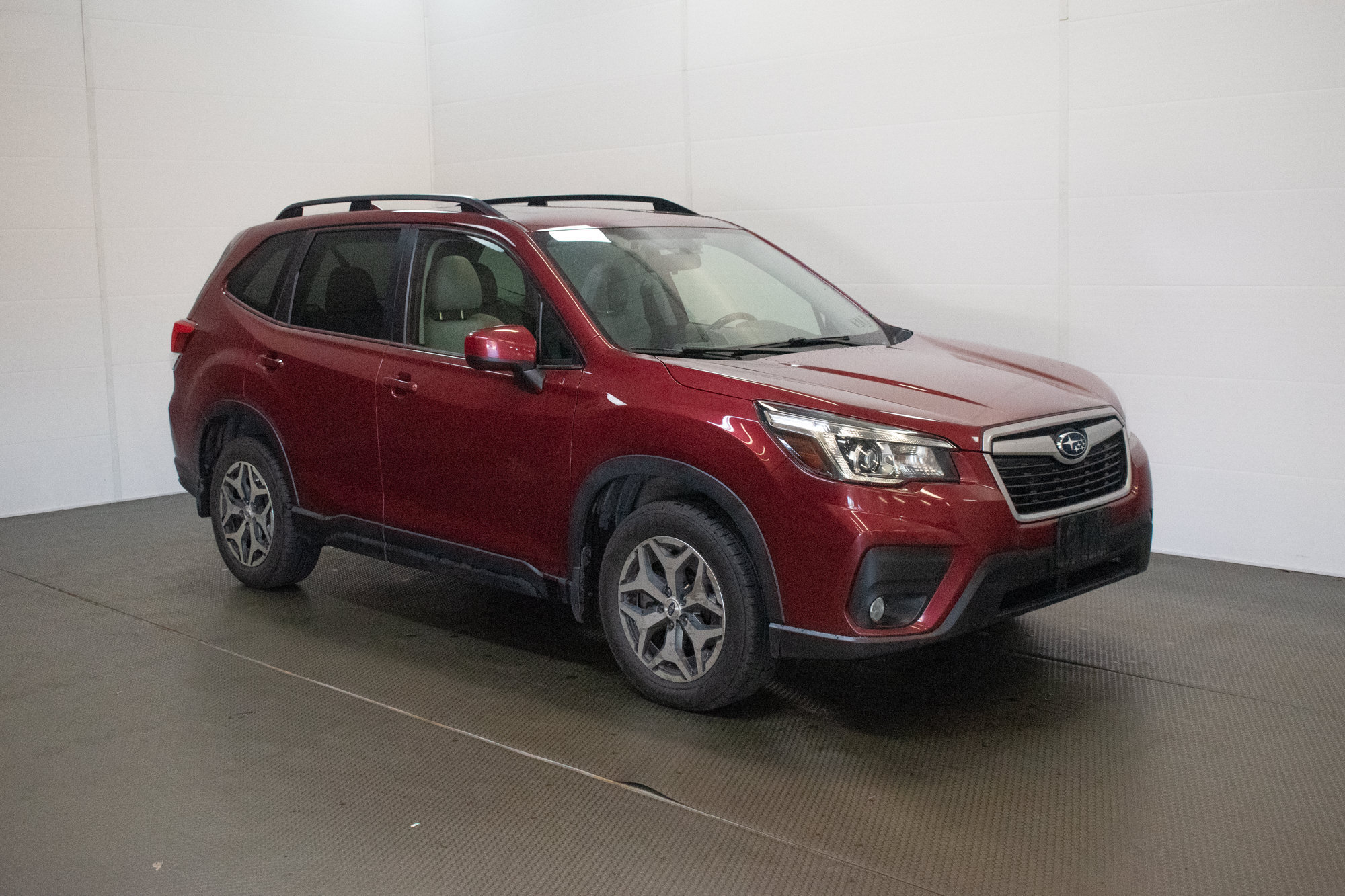 Used 2020 Subaru Forester Premium AWD/4WD image 1