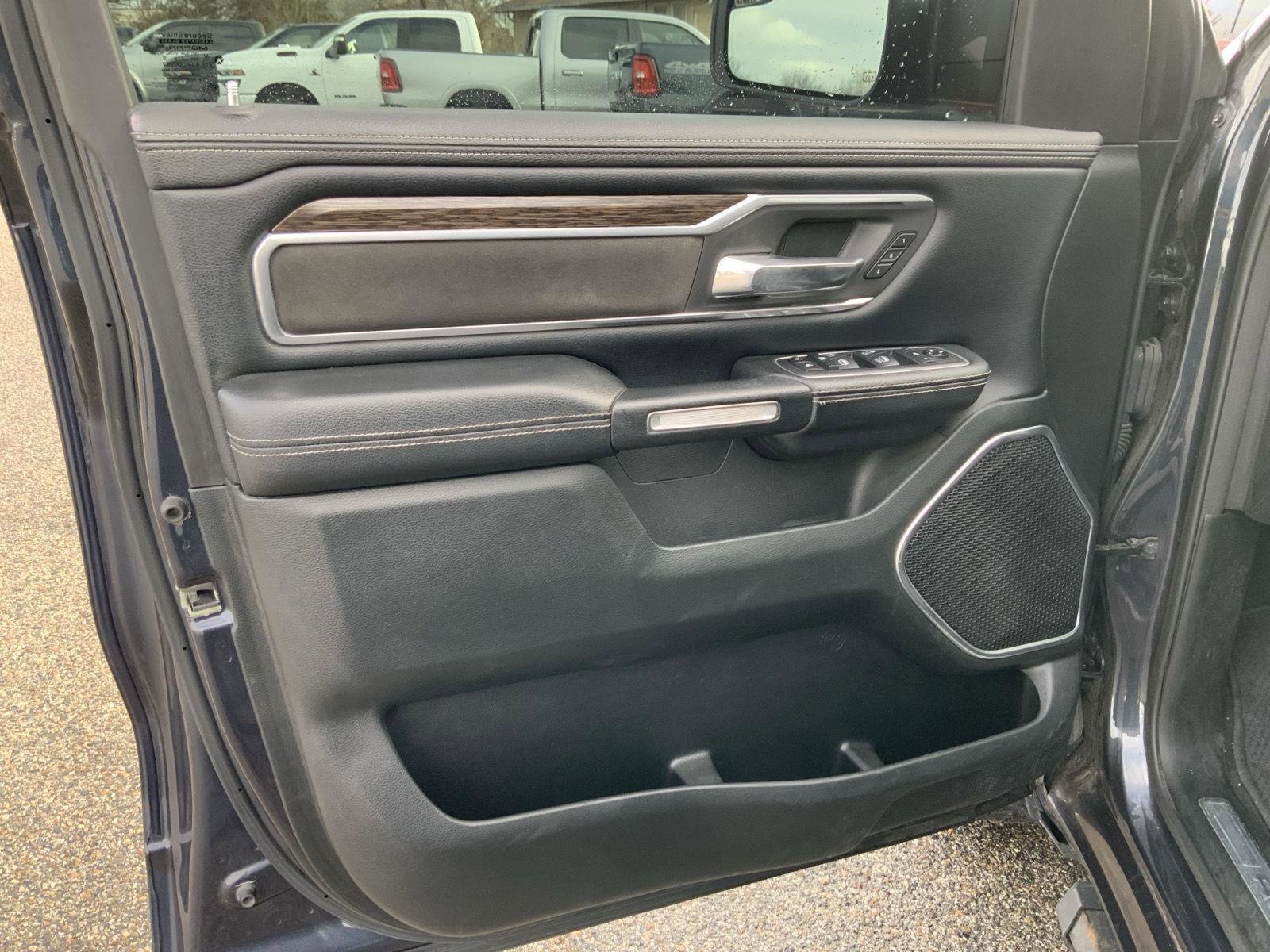 Used 2020 RAM 1500 Laramie image 24