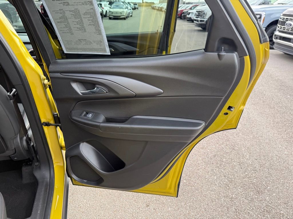 Used 2023 Chevrolet TrailBlazer RS w/ Sun and Liftgate Package image 22