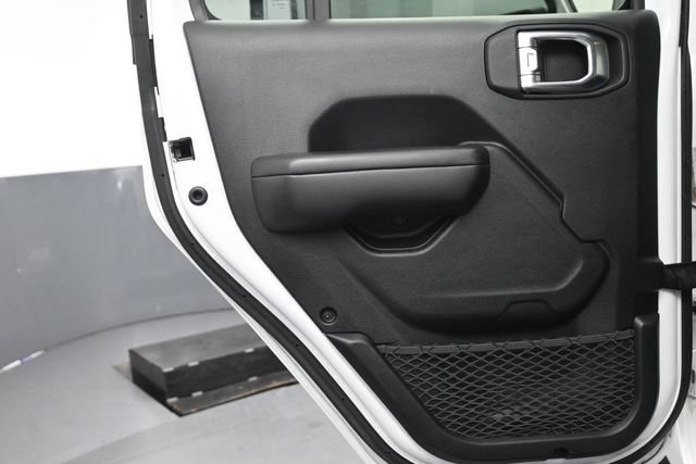 Used 2019 Jeep Wrangler Unlimited Rubicon AWD/4WD image 24