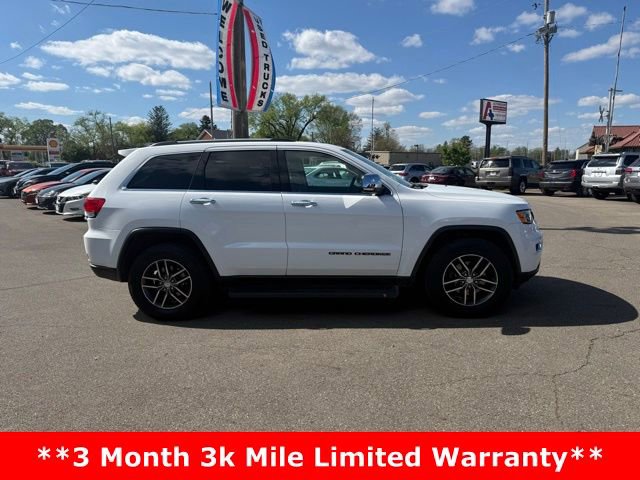 Used 2017 Jeep Grand Cherokee Limited AWD/4WD image 2