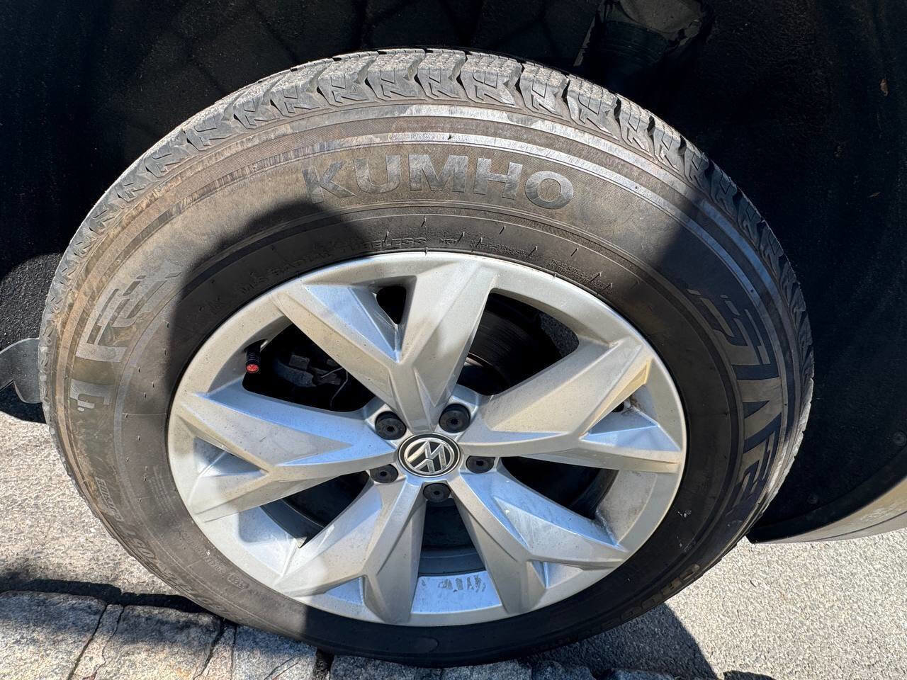 Used 2018 Volkswagen Atlas SE image 30