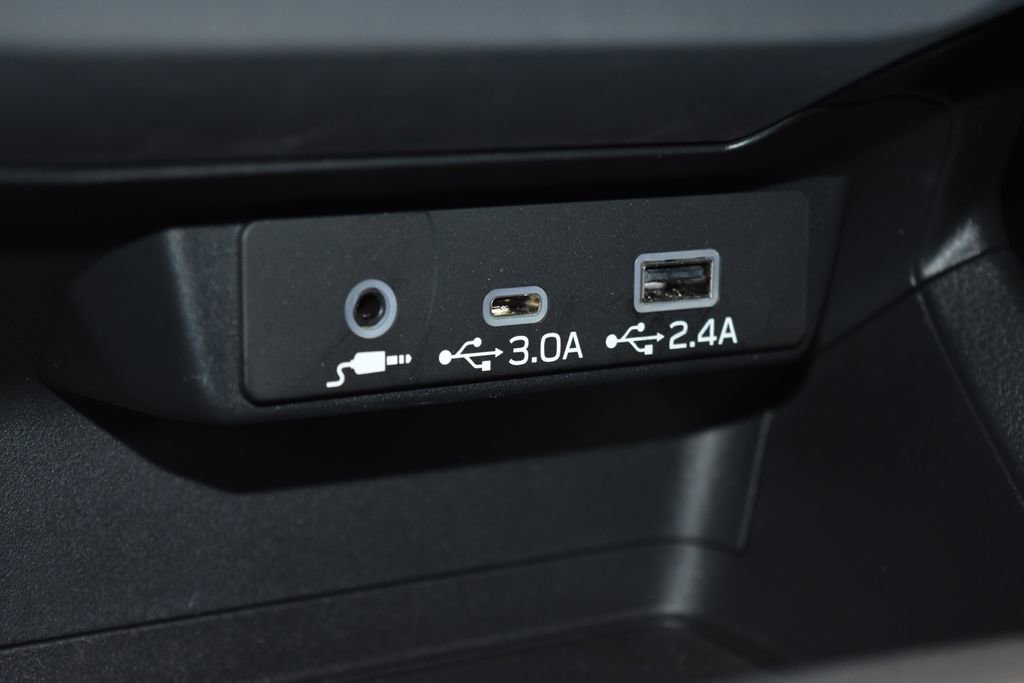 Used 2025 Subaru Crosstrek 2.0i Premium image 12