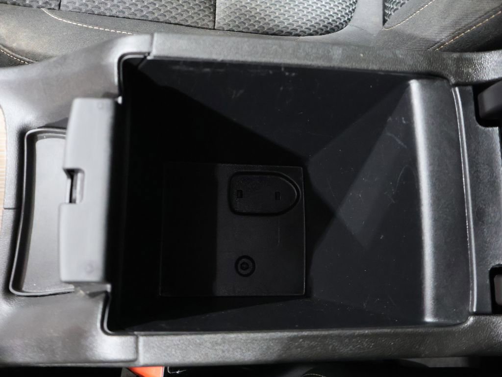 Used 2023 GMC Acadia SLE image 34