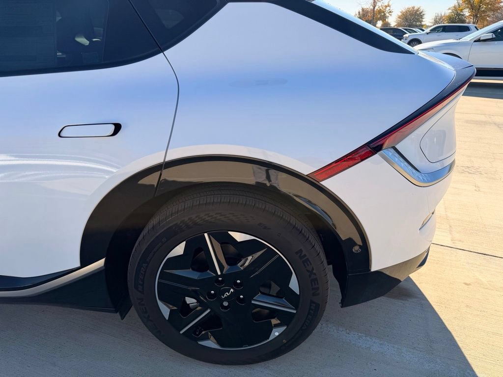 New 2025 Kia EV6 Wind AWD/4WD image 9