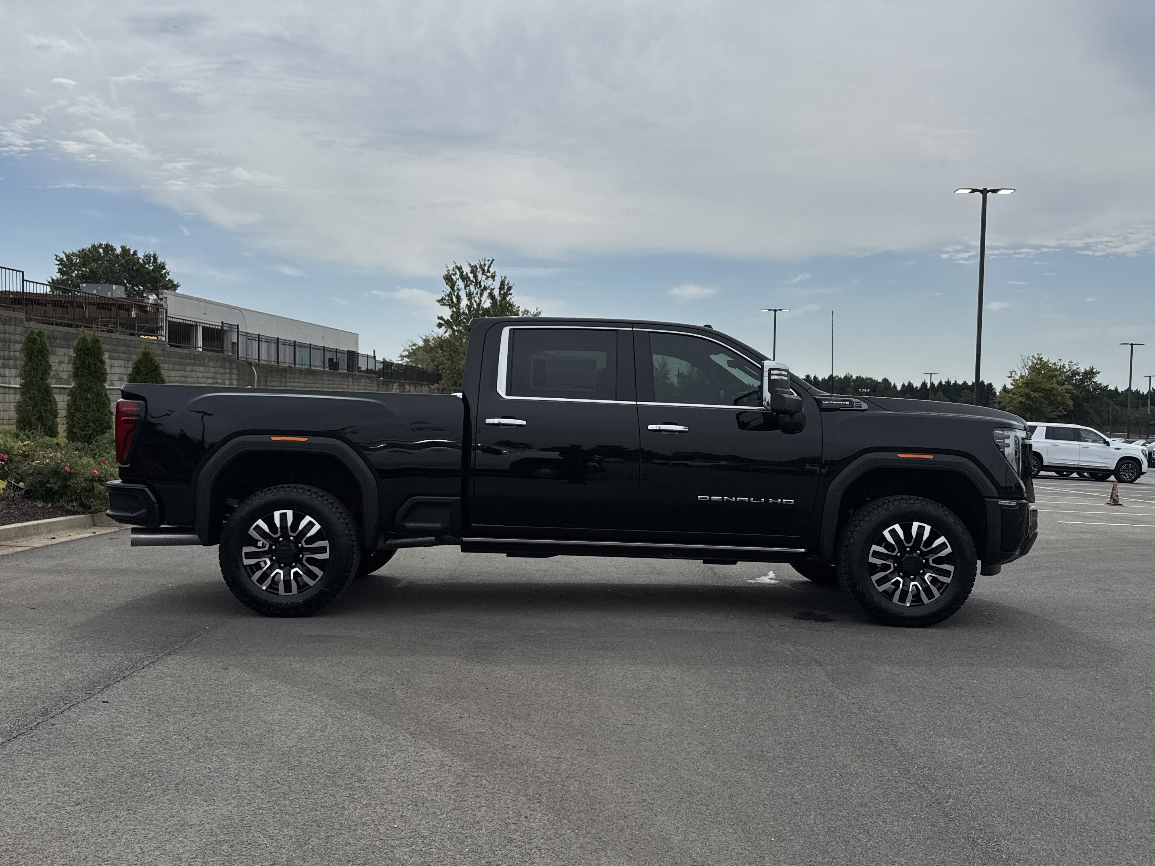 New 2026 GMC Sierra 2500 Denali Ultimate image 11