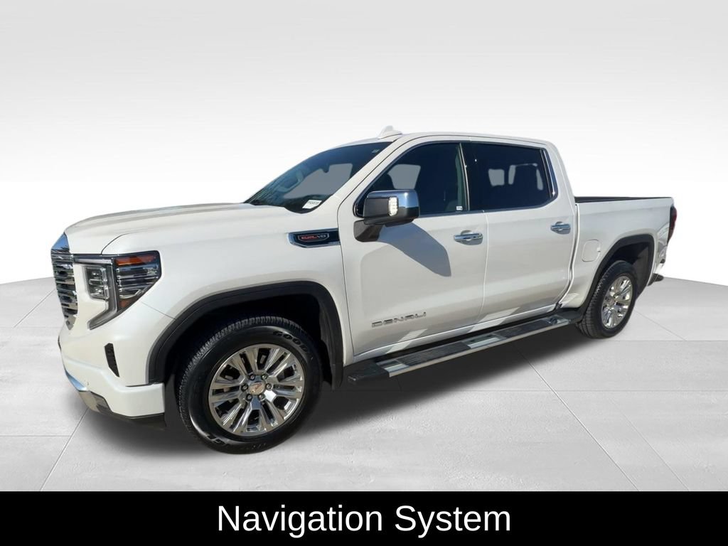 Used 2023 GMC Sierra 1500 Denali w/ Technology Package AWD/4WD image 4