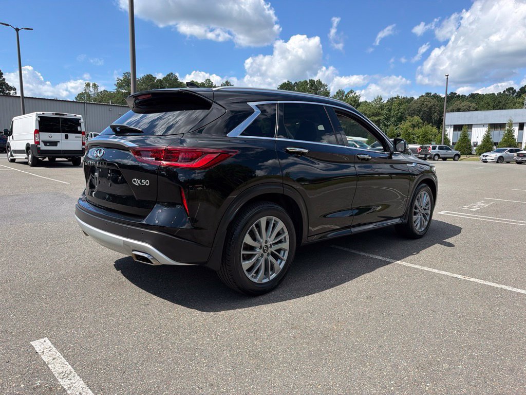 Used 2023 INFINITI QX50 Luxe AWD/4WD image 5
