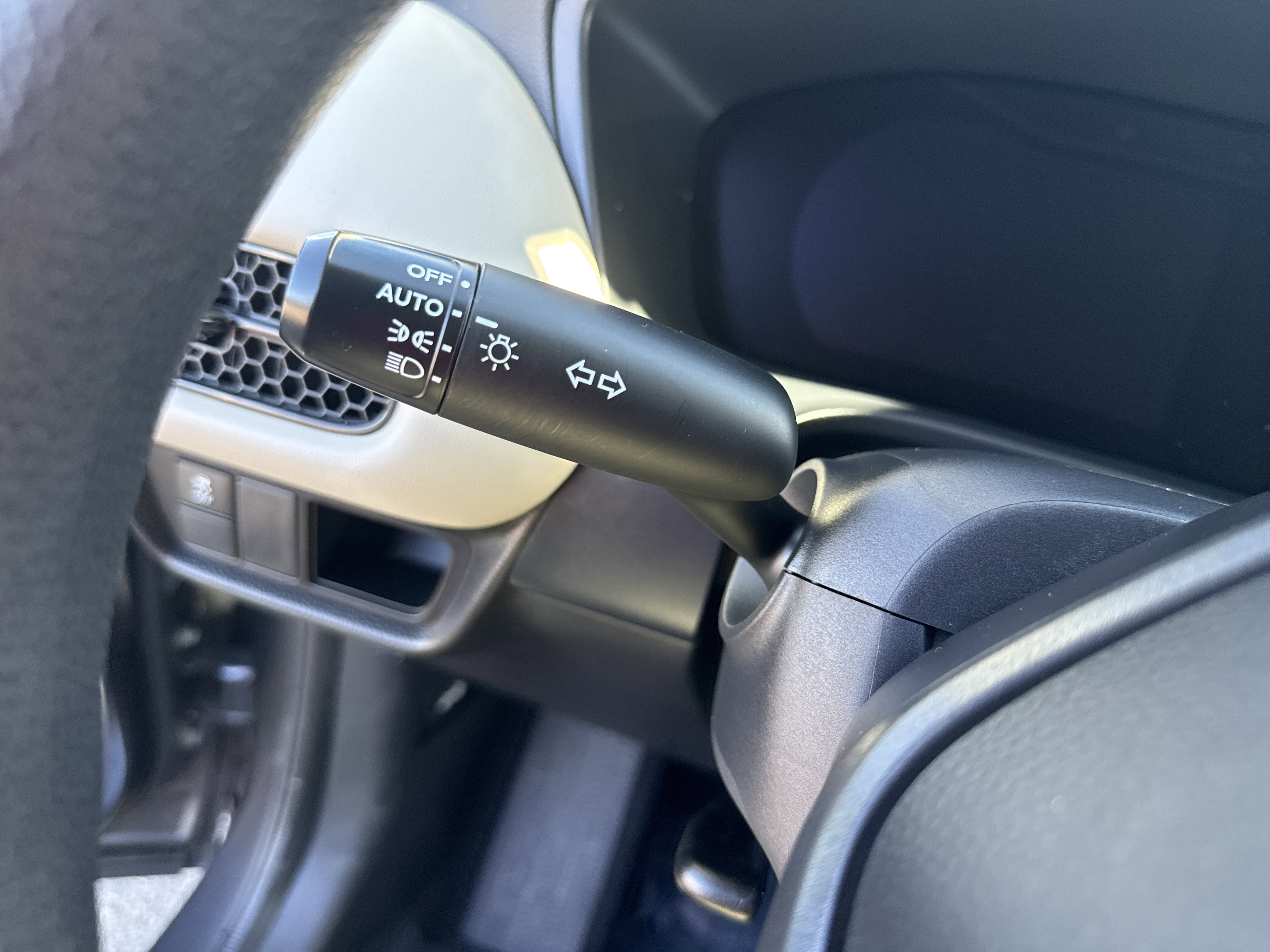 Certified 2023 Honda HR-V LX image 25