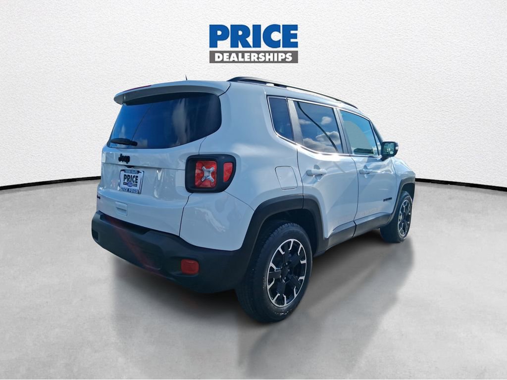 Used 2023 Jeep Renegade Latitude AWD/4WD image 5