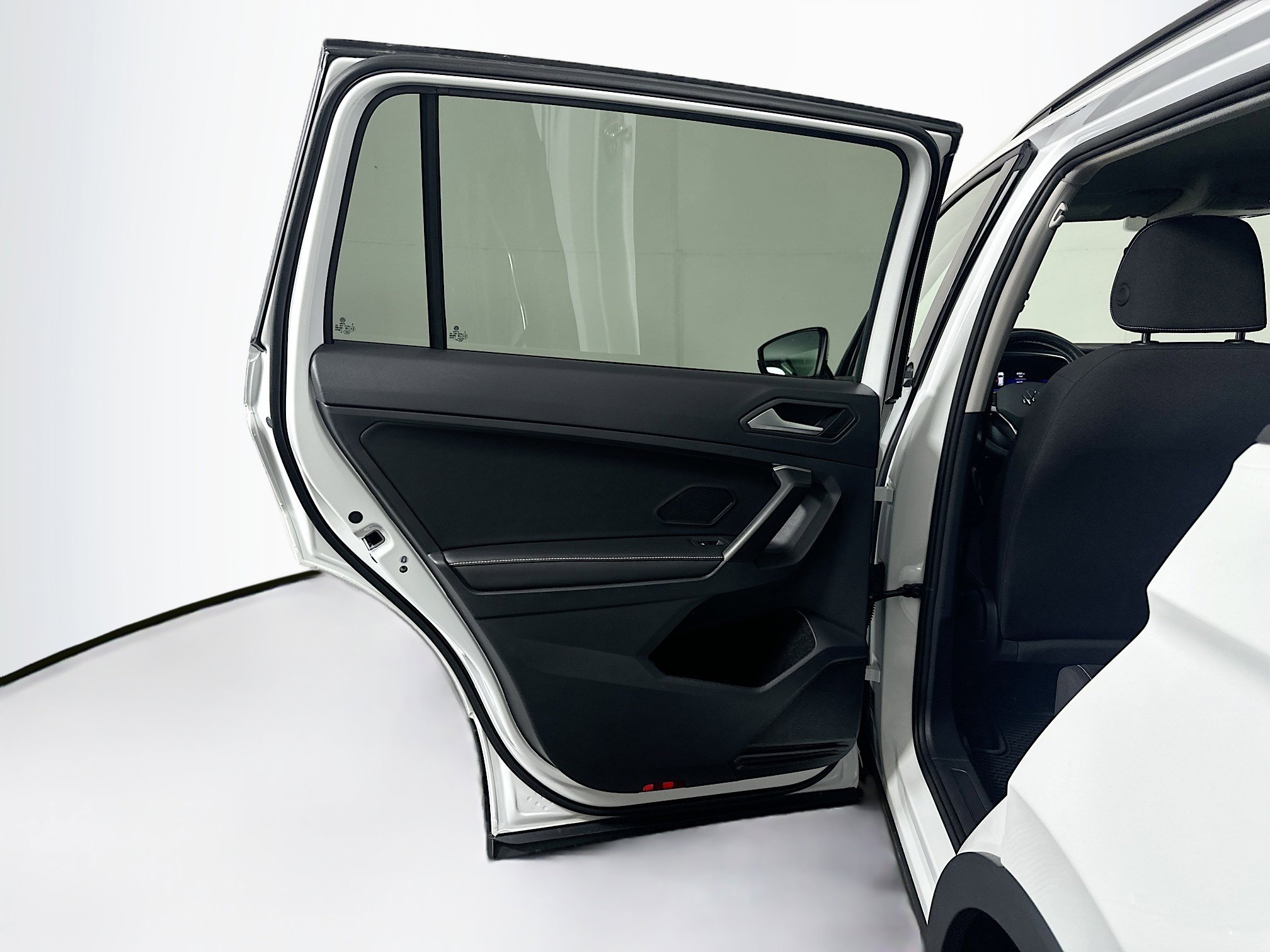 Used 2024 Volkswagen Tiguan S image 25