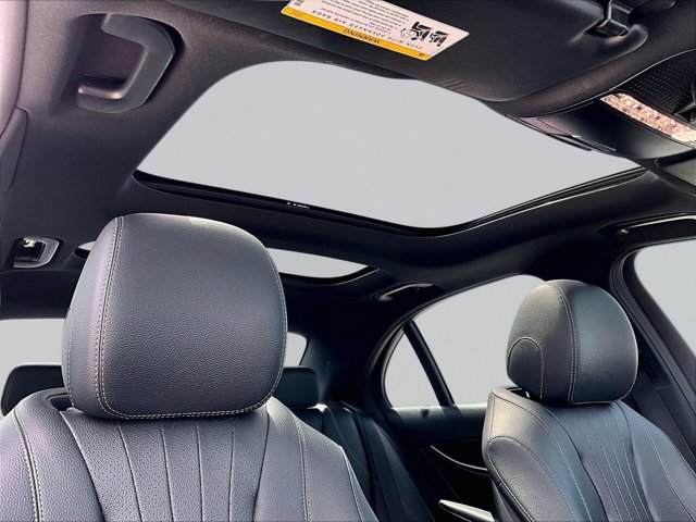 Used 2018 Mercedes-Benz E 300 image 17