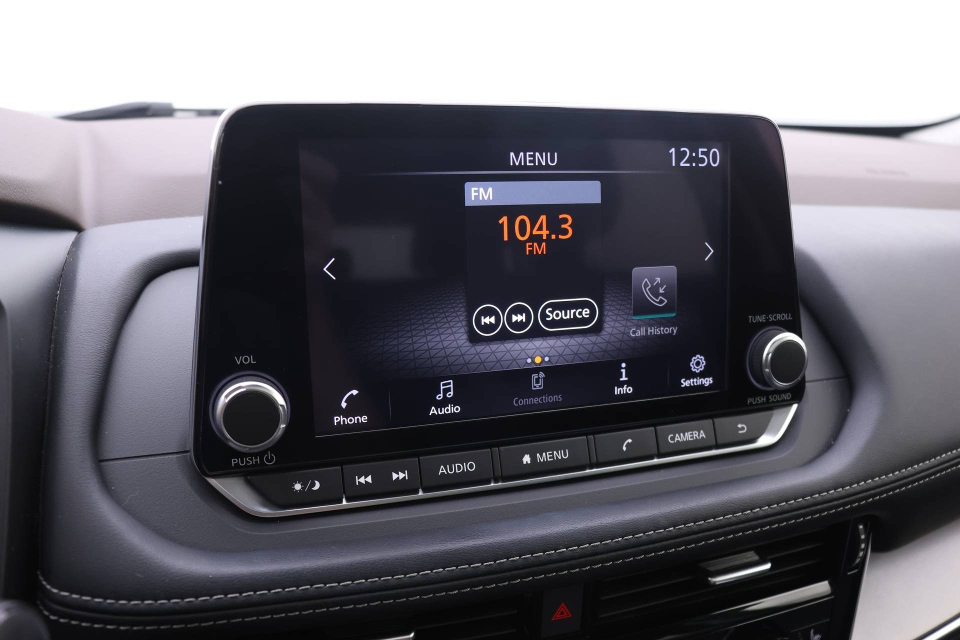 Used 2022 Nissan Rogue SV w/ SV Premium Package image 7