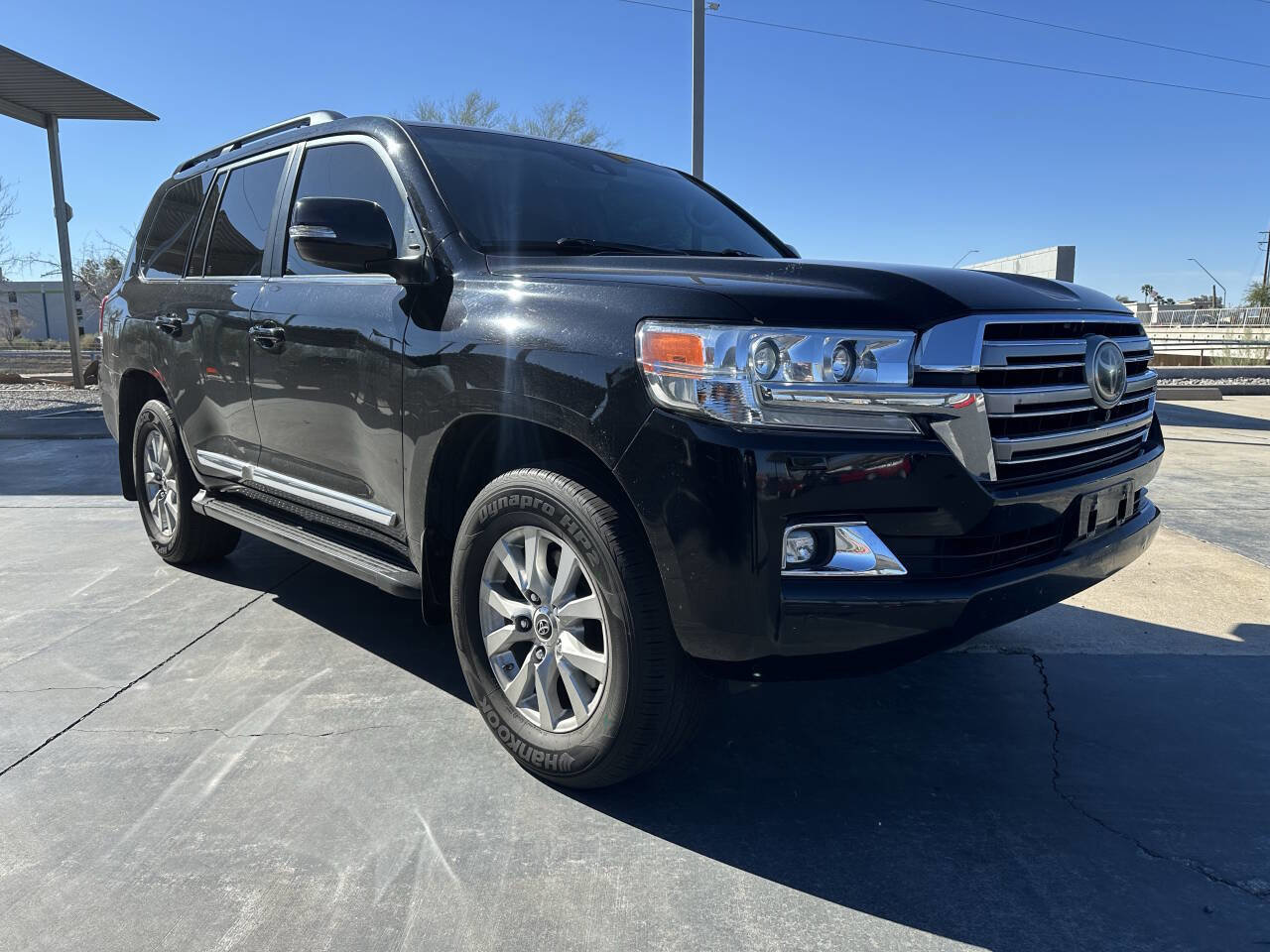 Used 2016 Toyota Land Cruiser Base AWD 4dr SUV image 1