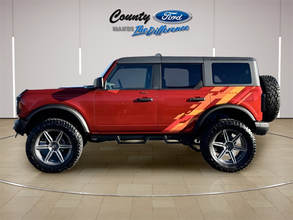 Used 2023 Ford Bronco Black Diamond image 3