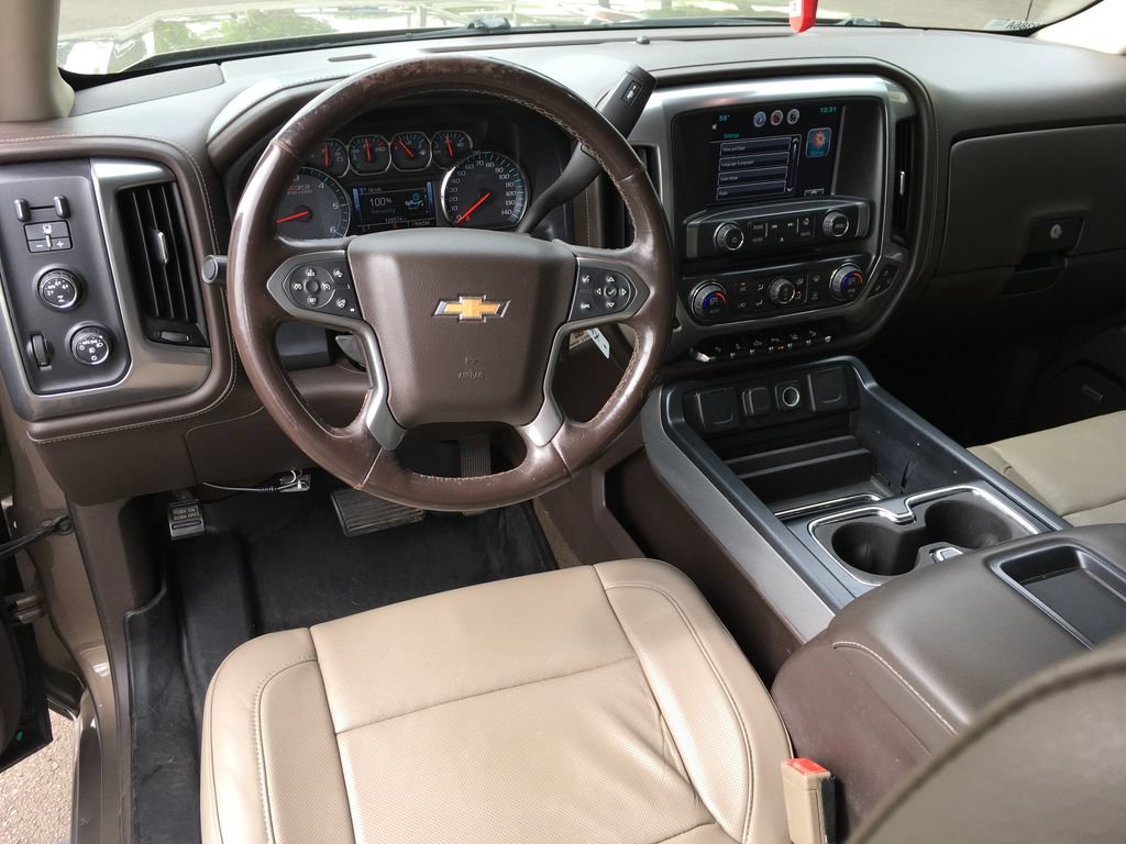Used 2015 Chevrolet Silverado 1500 LTZ Z71 w/ LTZ Plus Package AWD/4WD image 21