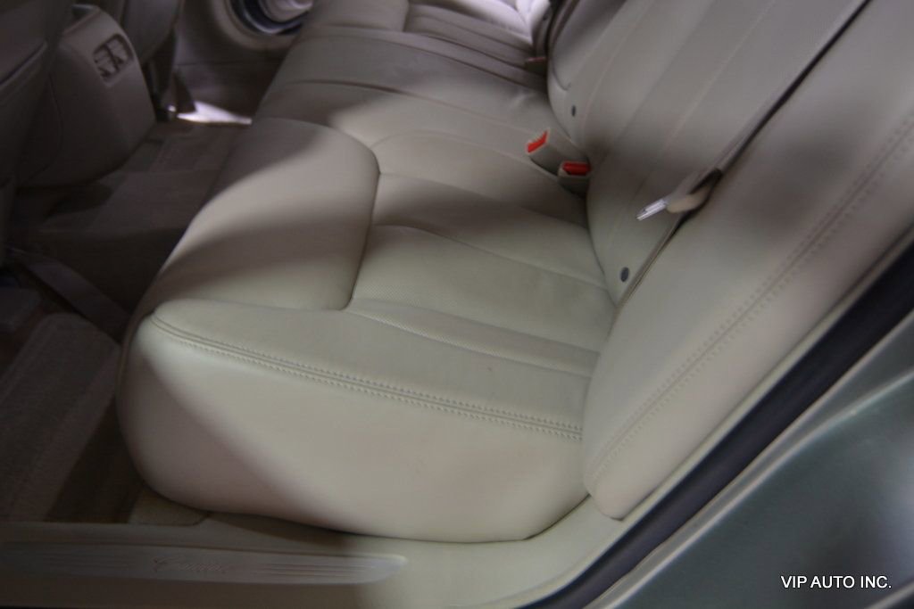 Used 2007 Cadillac DTS Luxury I w/ Trunk Convenience Package image 27