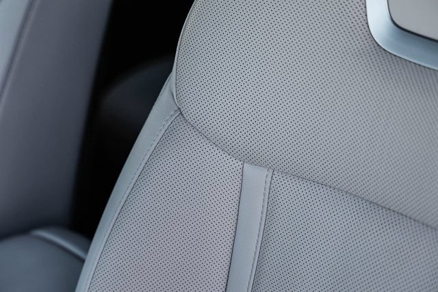 Certified 2025 Hyundai Tucson Limited FWD image 22