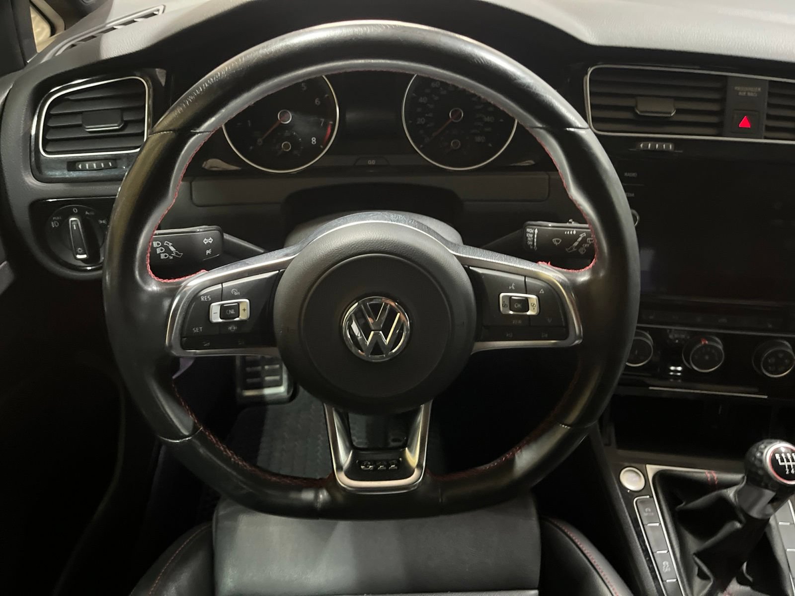 Used 2020 Volkswagen Golf 4-Door FWD image 20