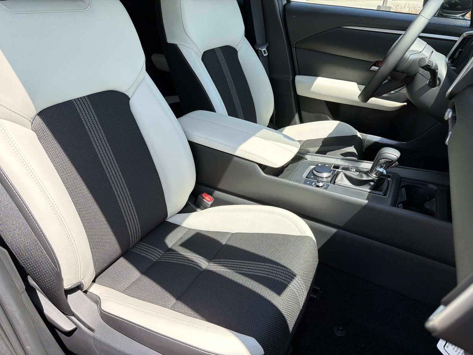 New 2026 MAZDA CX-50 AWD 2.5 S w/ Preferred Pkg image 24