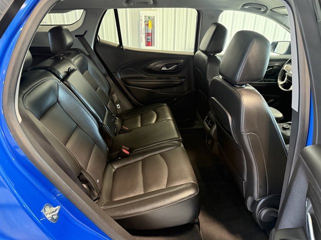 Used 2024 GMC Terrain SLT image 23