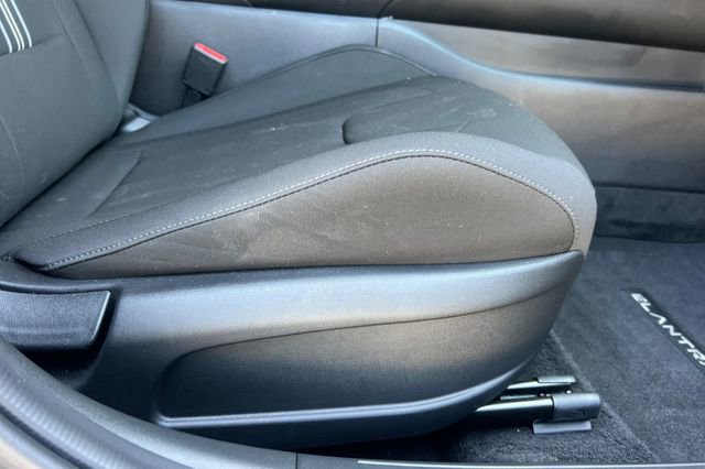Used 2025 Hyundai Elantra SEL FWD image 21