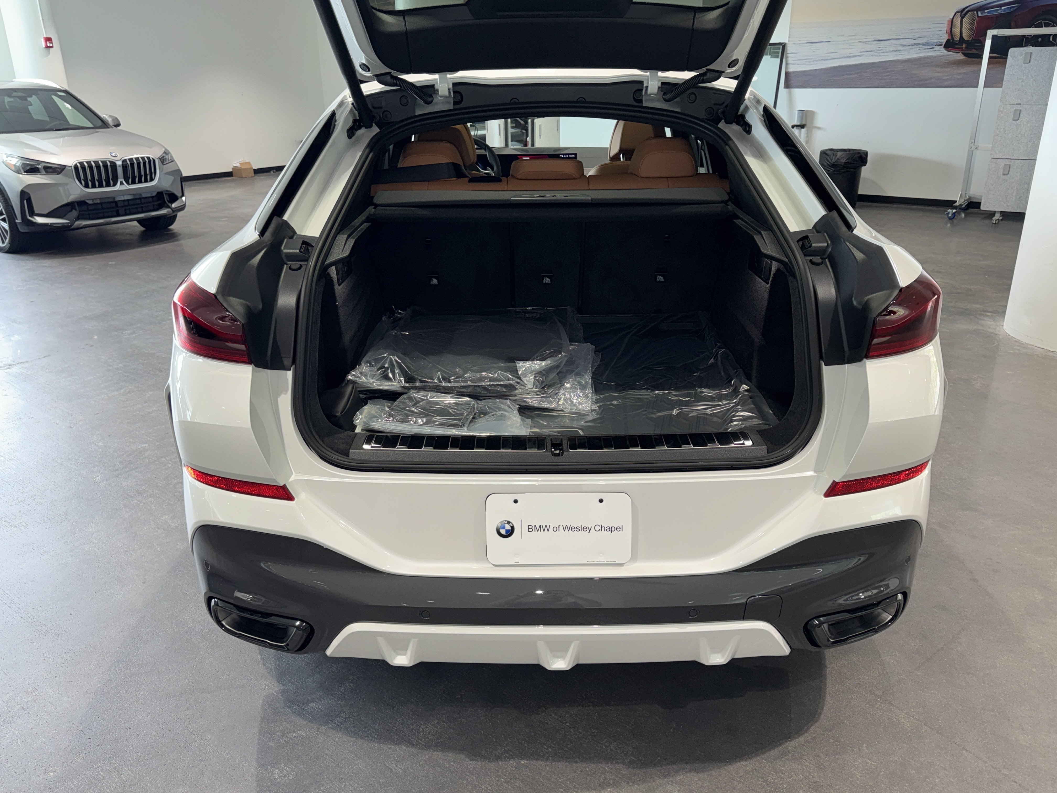 New 2027 BMW X6 xDrive40i w/ Climate Comfort Package AWD/4WD image 12