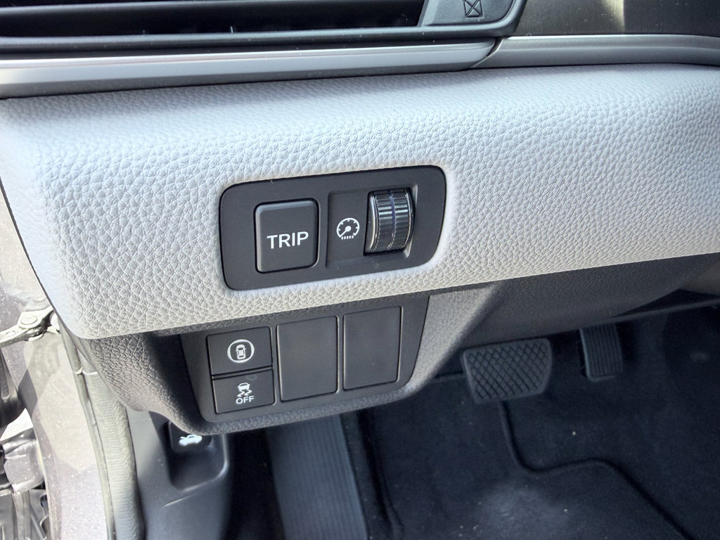 Used 2018 Honda Accord LX image 11