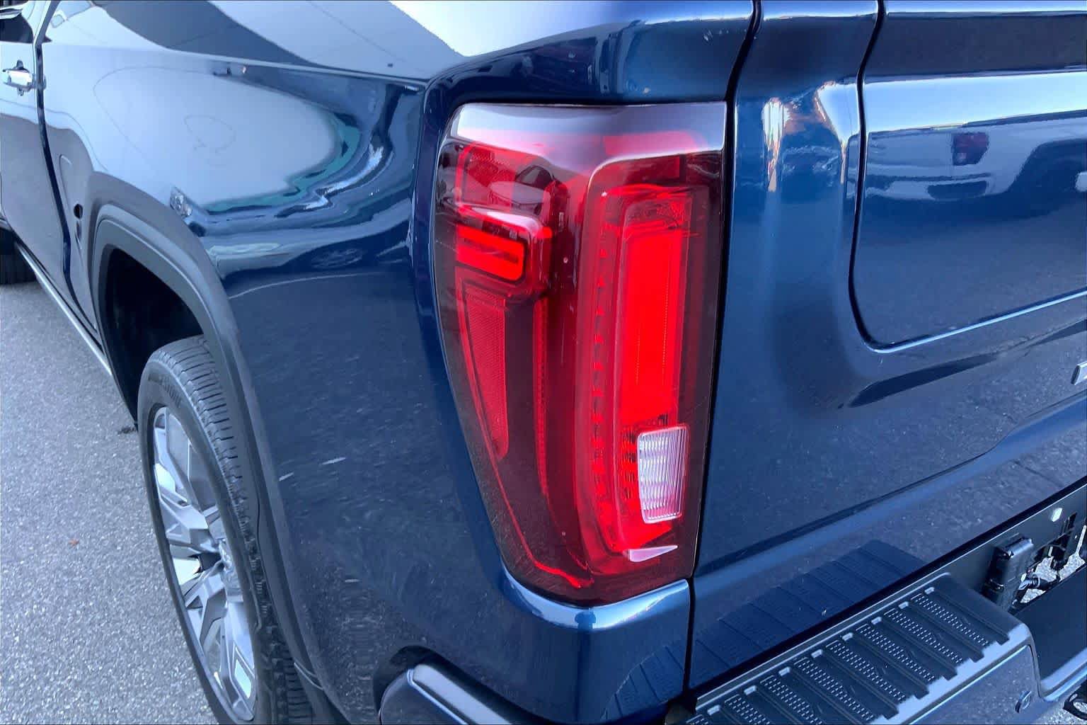 Used 2023 GMC Sierra 1500 Denali w/ Denali Reserve Package image 28