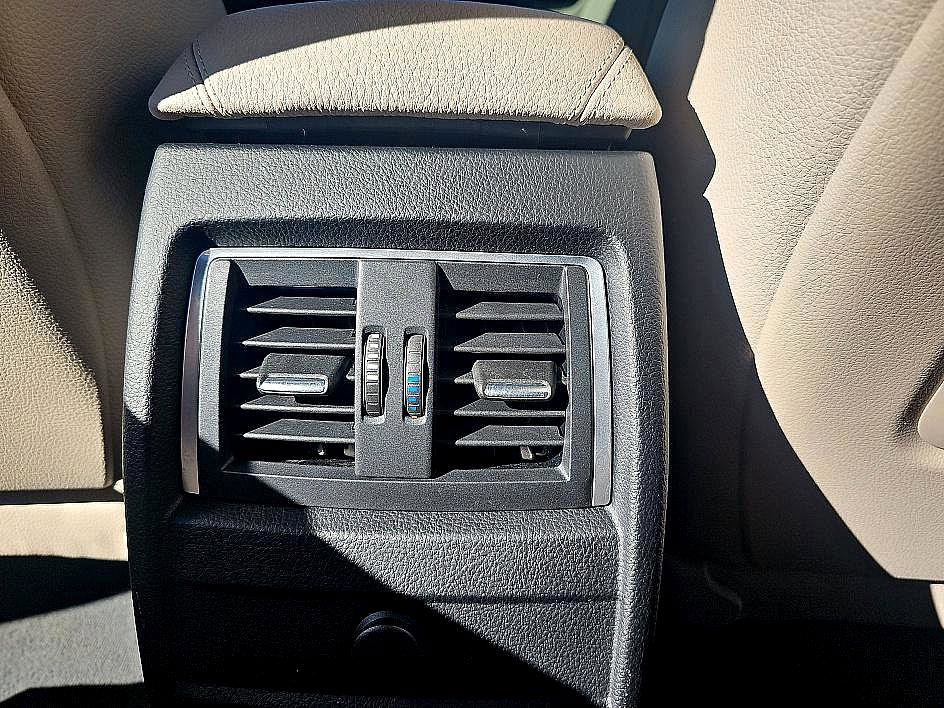 Used 2018 BMW 330i xDrive Sedan image 34