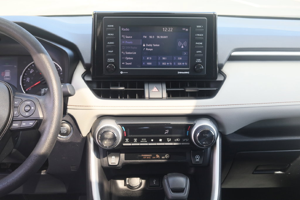Used 2021 Toyota RAV4 XLE w/ Convenience Package AWD/4WD image 11