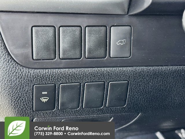 Used 2015 Toyota Highlander XLE AWD/4WD image 13