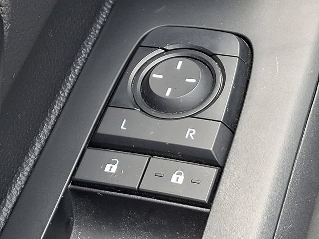 Used 2024 Toyota Tacoma SR AWD/4WD image 17