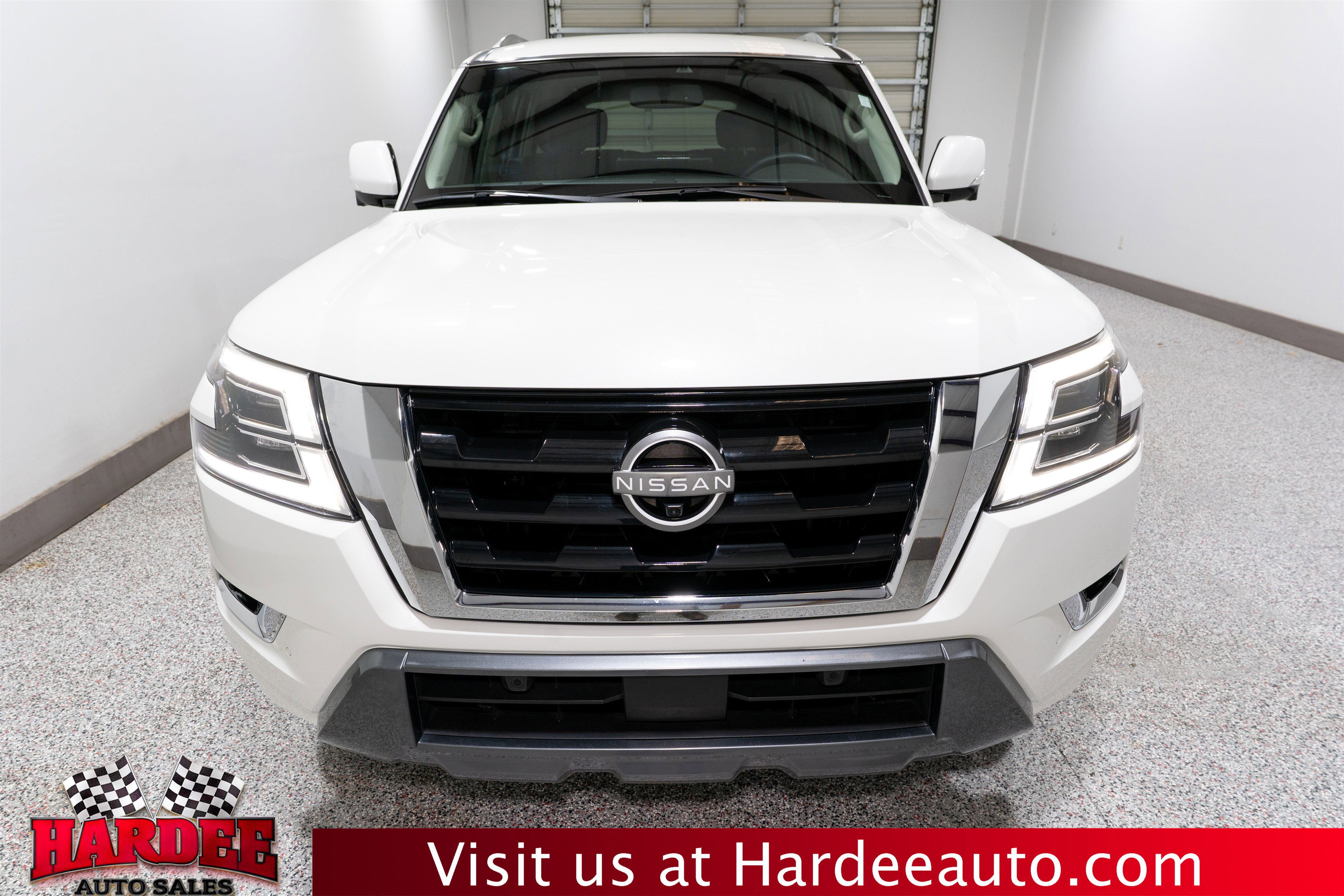 Used 2024 Nissan Armada SL w/ Captain's Chairs Package image 7