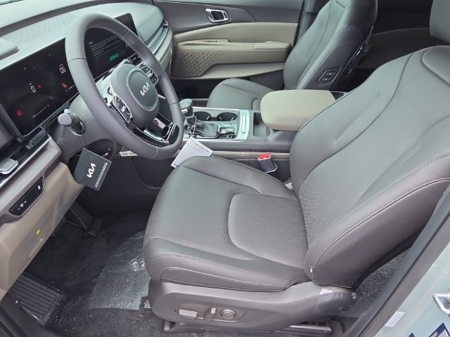 New 2026 Kia Carnival EX FWD image 5