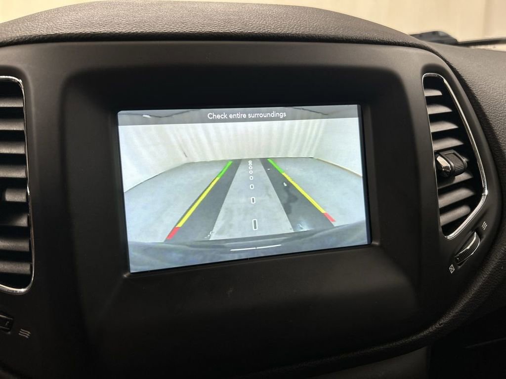 Used 2019 Jeep Compass Latitude image 15