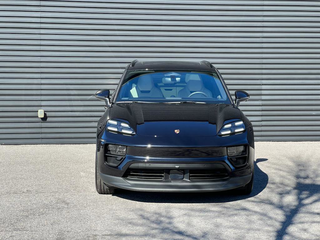 Certified 2024 Porsche Macan 4 Electric image 9