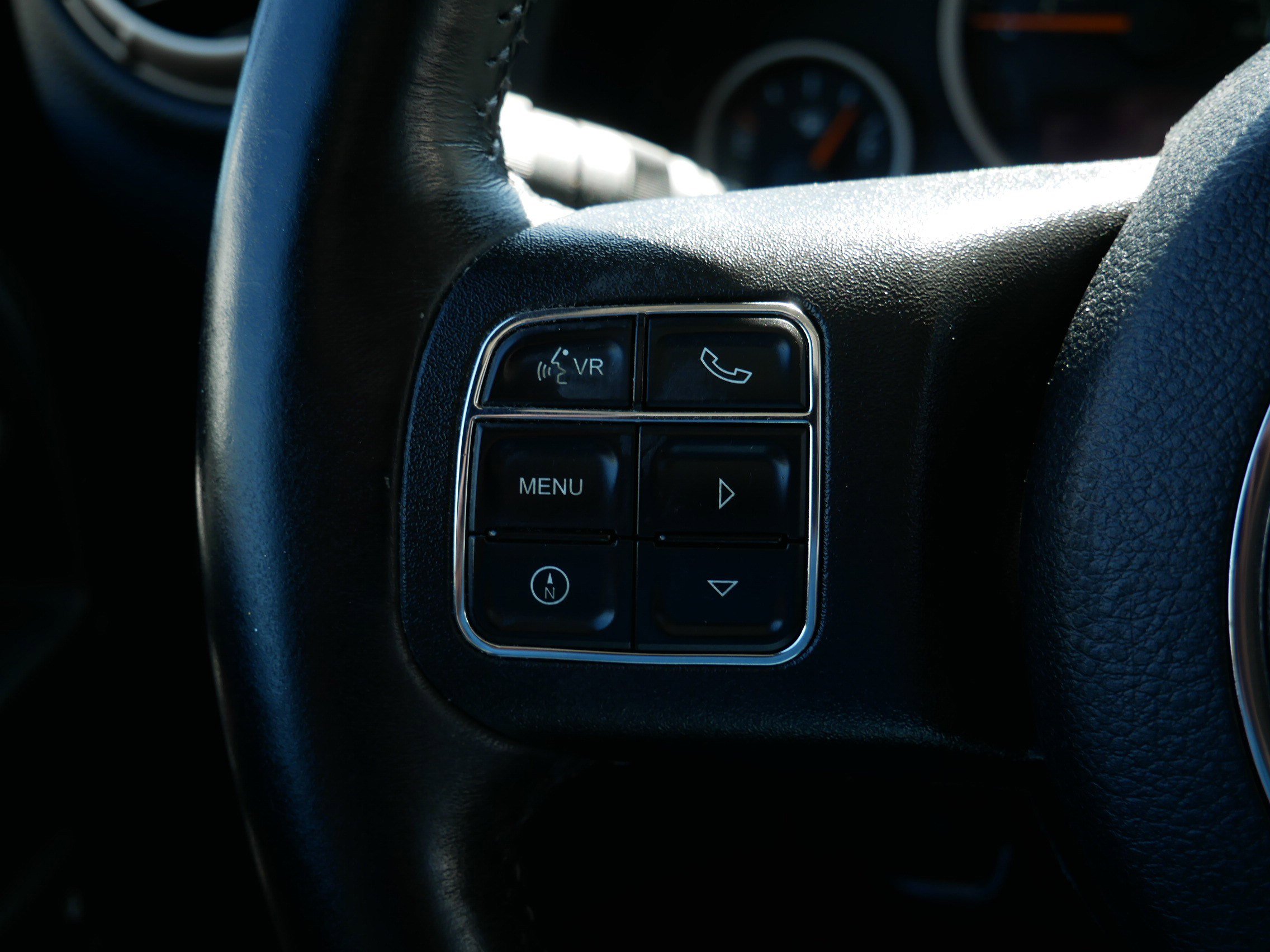 Used 2016 Jeep Wrangler Unlimited Sahara image 27