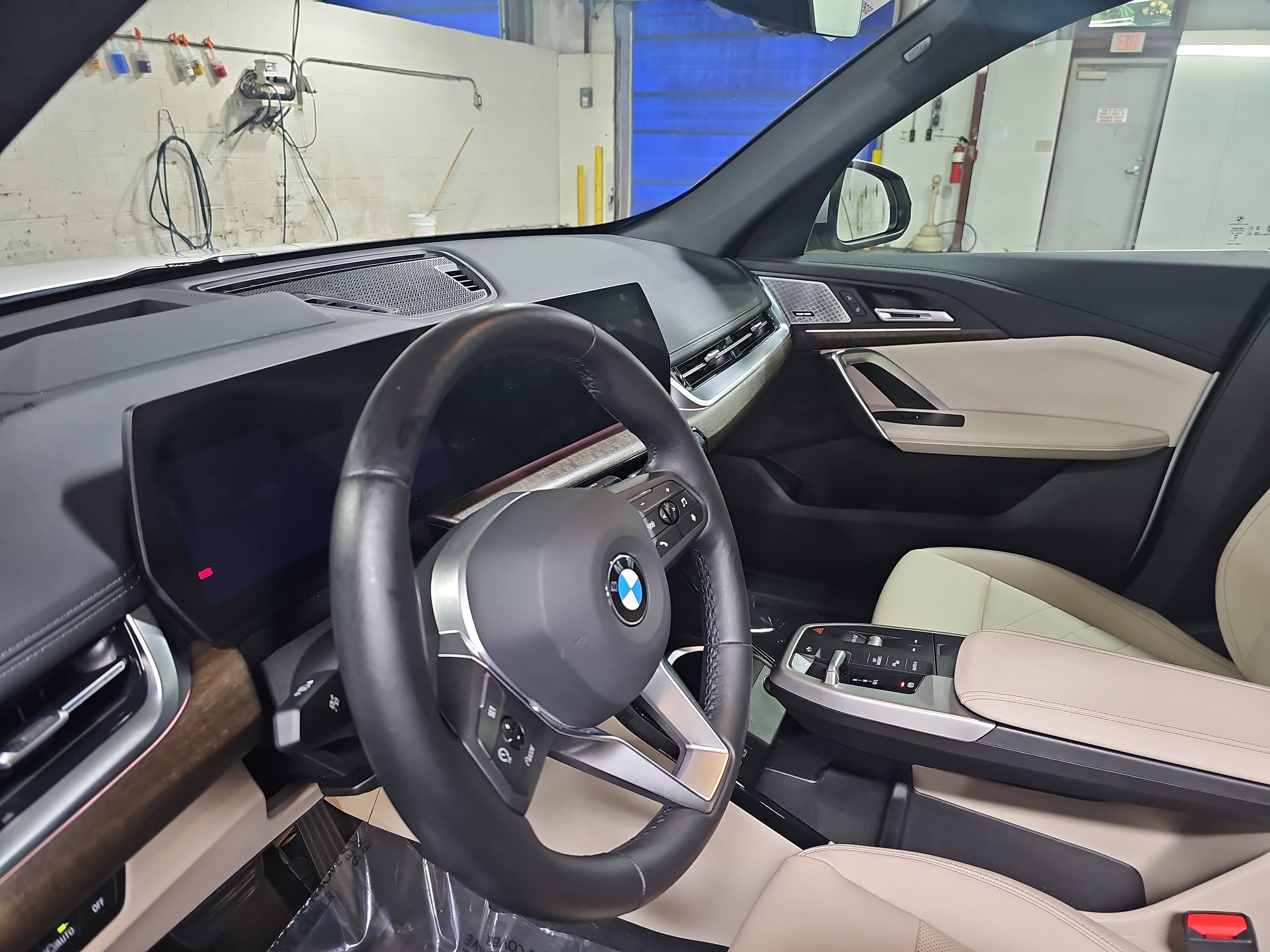 Certified 2023 BMW X1 xDrive28i w/ Premium Package AWD/4WD image 17