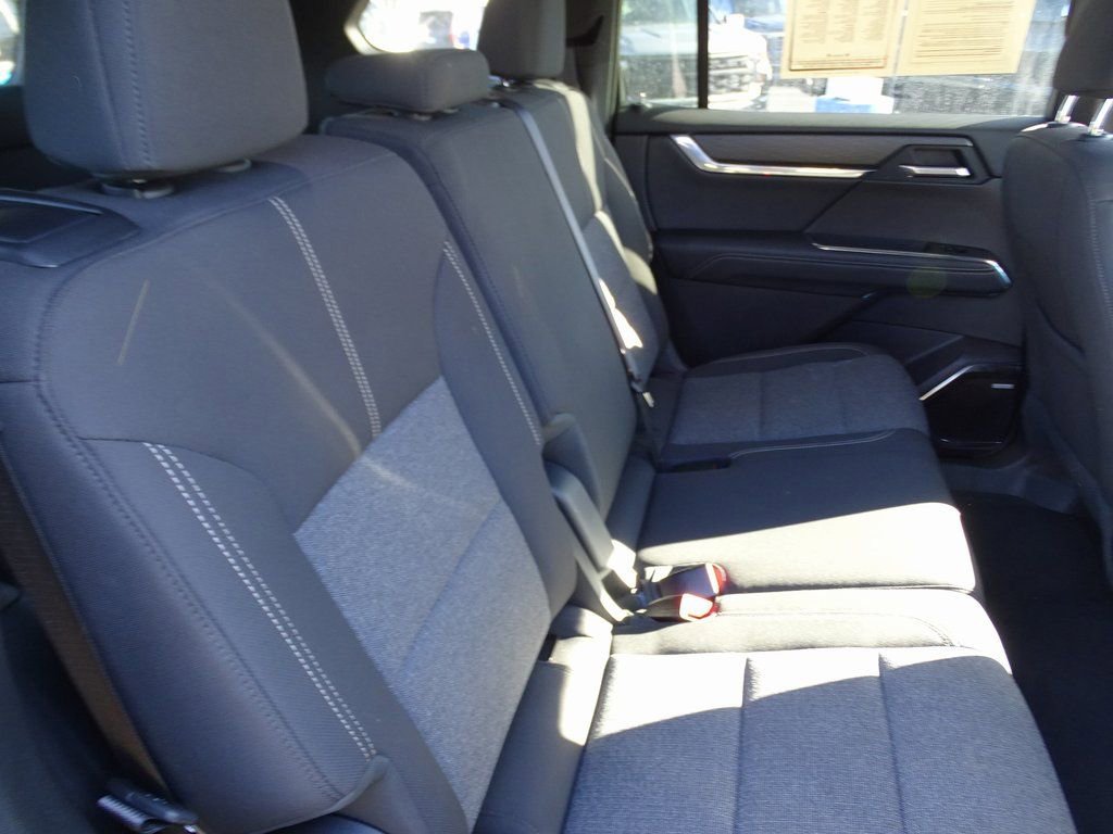 Used 2025 GMC Acadia Elevation image 13