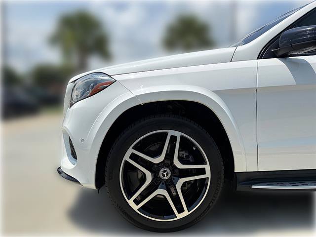Used 2018 Mercedes-Benz GLS 550 4MATIC w/ Driver Assistance Package image 4