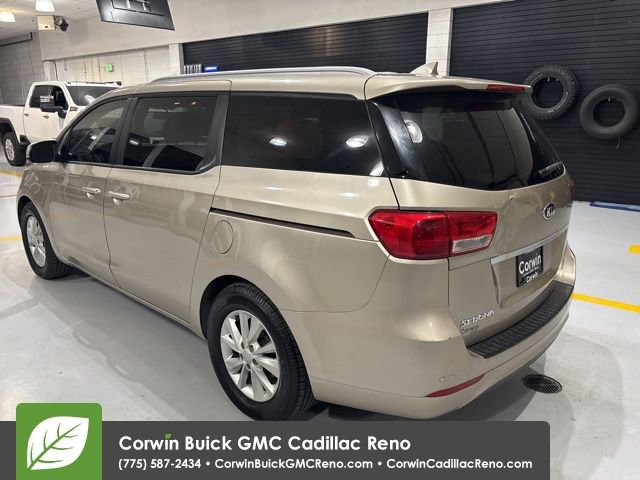Used 2016 Kia Sedona LX w/ LX Convenience Package image 4