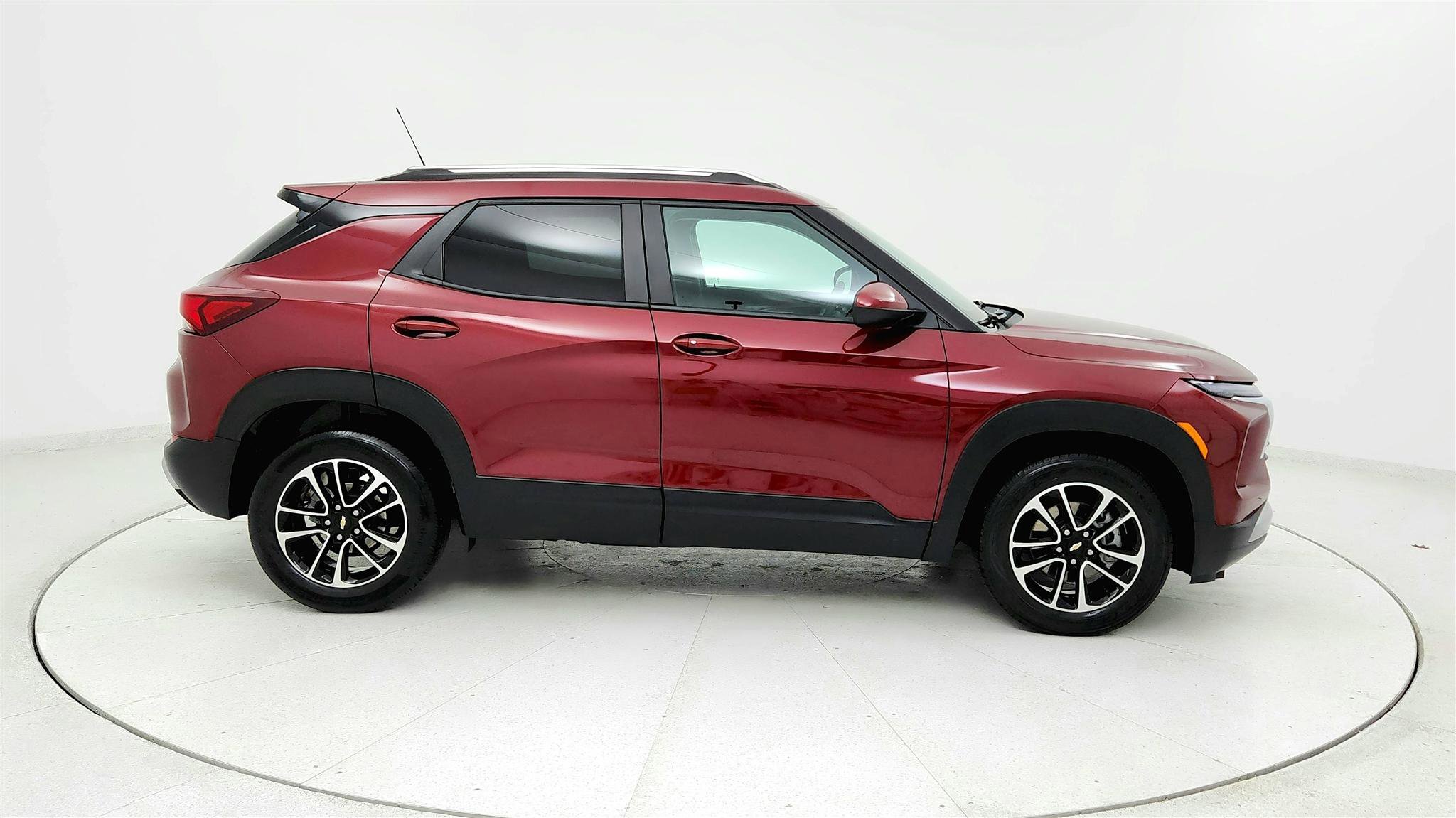 Used 2025 Chevrolet TrailBlazer LT image 6