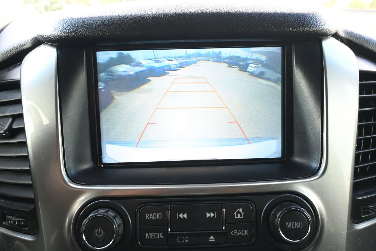 Used 2018 Chevrolet Tahoe Premier AWD/4WD image 18