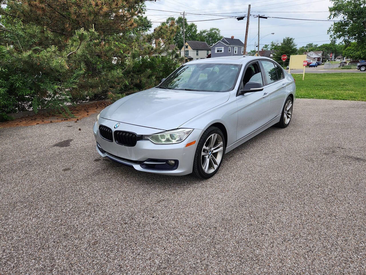 Used 2014 BMW 328i xDrive Sedan AWD/4WD image 3