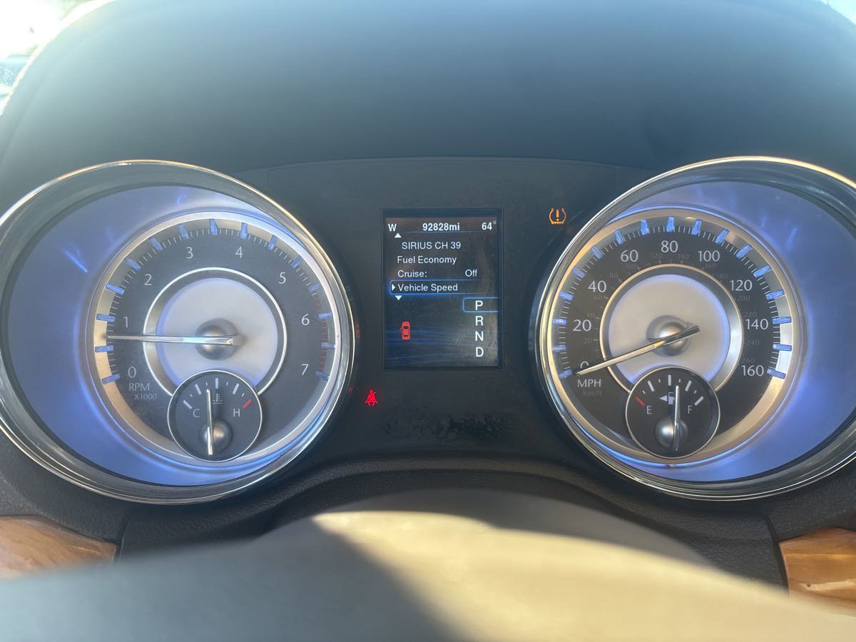 Used 2014 Chrysler 300 C image 13